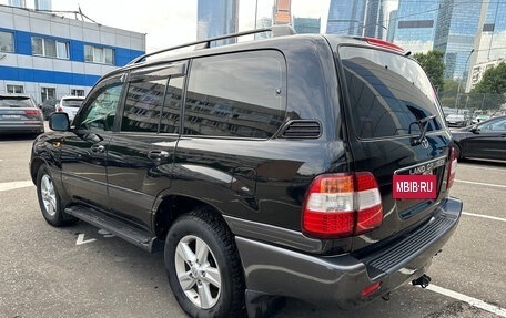 Toyota Land Cruiser 100 рестайлинг 2, 2006 год, 1 600 000 рублей, 8 фотография