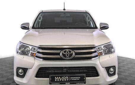 Toyota Hilux VIII, 2019 год, 3 490 000 рублей, 2 фотография