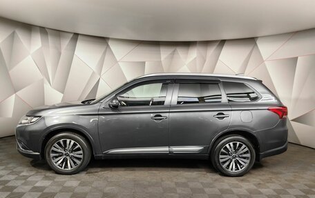 Mitsubishi Outlander III рестайлинг 3, 2019 год, 2 495 000 рублей, 5 фотография