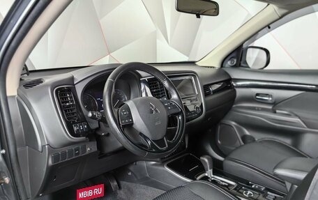 Mitsubishi Outlander III рестайлинг 3, 2019 год, 2 495 000 рублей, 14 фотография