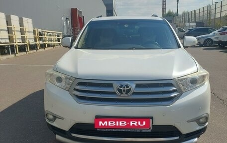 Toyota Highlander III, 2012 год, 2 450 000 рублей, 2 фотография