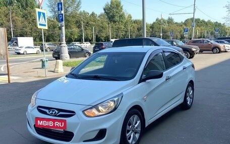 Hyundai Solaris II рестайлинг, 2014 год, 1 075 000 рублей, 2 фотография