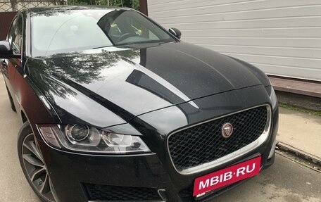 Jaguar XF II, 2019 год, 3 000 000 рублей, 2 фотография