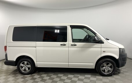 Volkswagen Caravelle T5, 2013 год, 2 029 000 рублей, 4 фотография