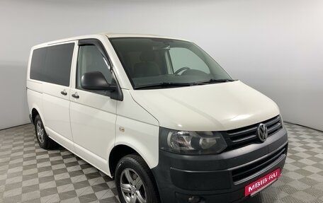 Volkswagen Caravelle T5, 2013 год, 2 029 000 рублей, 3 фотография