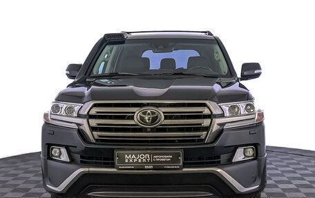 Toyota Land Cruiser 200, 2017 год, 5 850 000 рублей, 2 фотография