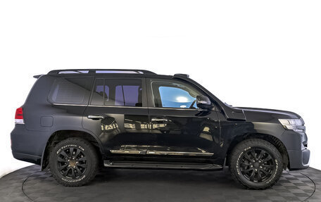 Toyota Land Cruiser 200, 2017 год, 5 850 000 рублей, 4 фотография