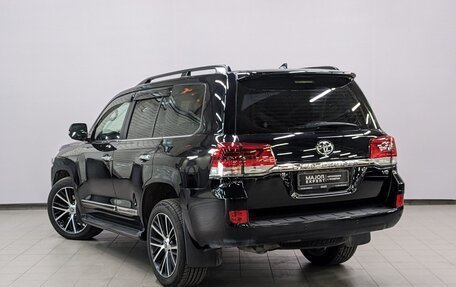 Toyota Land Cruiser 200, 2016 год, 6 740 000 рублей, 7 фотография