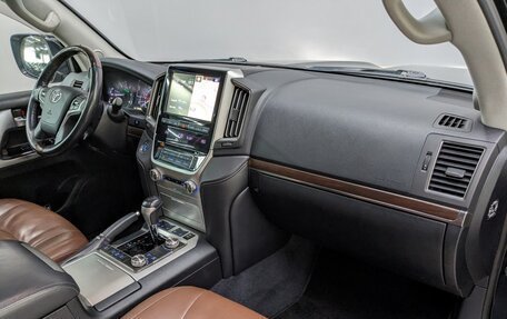 Toyota Land Cruiser 200, 2016 год, 6 740 000 рублей, 11 фотография