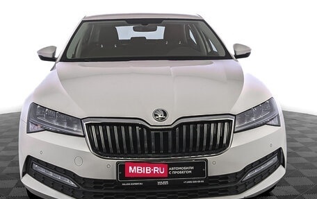 Skoda Superb III рестайлинг, 2021 год, 3 500 000 рублей, 2 фотография