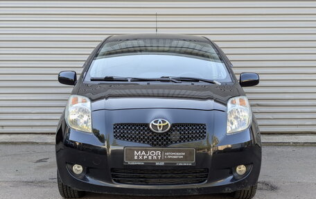 Toyota Yaris III рестайлинг, 2007 год, 600 000 рублей, 12 фотография