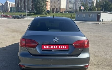 Volkswagen Jetta VI, 2013 год, 1 260 000 рублей, 5 фотография