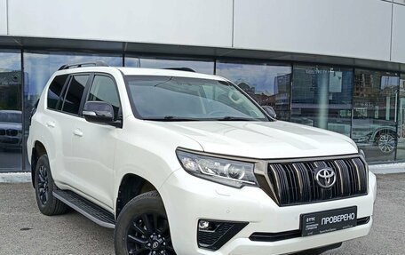 Toyota Land Cruiser Prado 150 рестайлинг 2, 2021 год, 8 441 400 рублей, 3 фотография