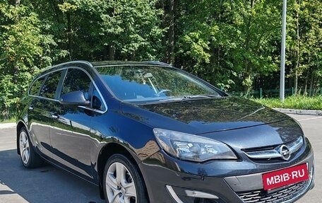 Opel Astra J, 2013 год, 1 100 000 рублей, 3 фотография