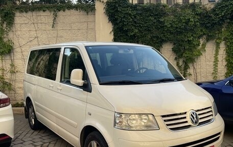 Volkswagen Multivan T5, 2009 год, 2 550 000 рублей, 2 фотография