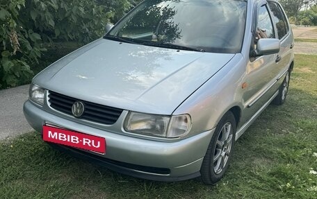 Volkswagen Polo III рестайлинг, 1998 год, 500 000 рублей, 2 фотография