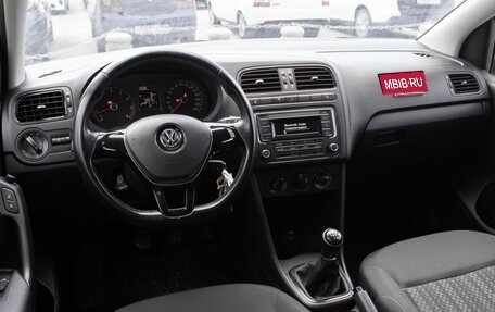 Volkswagen Polo VI (EU Market), 2016 год, 1 200 000 рублей, 17 фотография