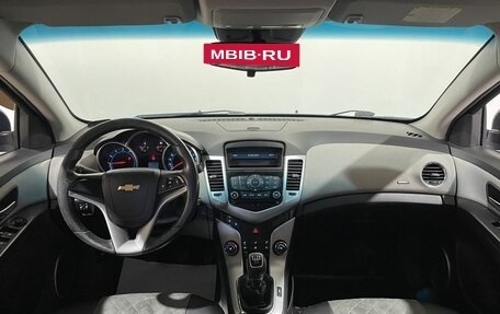 Chevrolet Cruze II, 2011 год, 928 000 рублей, 13 фотография