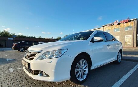 Toyota Camry, 2013 год, 1 950 000 рублей, 3 фотография