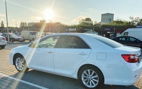 Toyota Camry, 2013 год, 1 950 000 рублей, 6 фотография