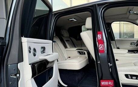 Rolls-Royce Cullinan, 2019 год, 45 000 000 рублей, 4 фотография