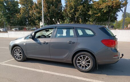 Opel Astra J, 2014 год, 1 100 000 рублей, 2 фотография