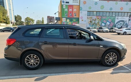 Opel Astra J, 2014 год, 1 100 000 рублей, 3 фотография