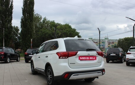 Mitsubishi Outlander III рестайлинг 3, 2019 год, 2 289 000 рублей, 4 фотография