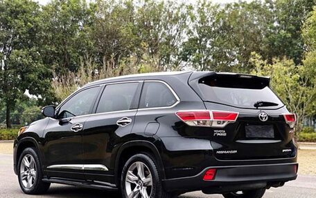 Toyota Highlander III, 2021 год, 3 820 000 рублей, 4 фотография