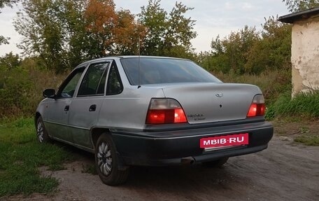 Daewoo Nexia I рестайлинг, 2001 год, 97 000 рублей, 4 фотография