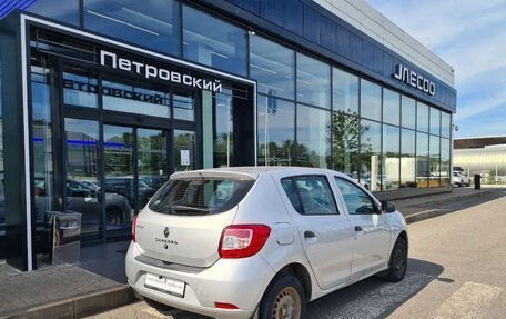 Renault Sandero II рестайлинг, 2014 год, 530 000 рублей, 5 фотография