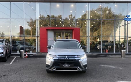 Mitsubishi Outlander III рестайлинг 3, 2019 год, 2 090 000 рублей, 2 фотография