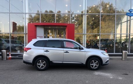 Mitsubishi Outlander III рестайлинг 3, 2019 год, 2 090 000 рублей, 4 фотография