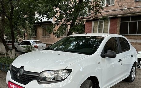 Renault Logan II, 2017 год, 595 000 рублей, 1 фотография