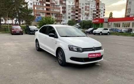 Volkswagen Polo VI (EU Market), 2013 год, 990 000 рублей, 1 фотография