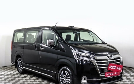 Toyota HiAce H300, 2021 год, 7 897 000 рублей, 3 фотография