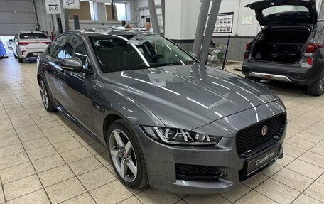 Jaguar XE I рестайлинг, 2018 год, 2 999 000 рублей, 3 фотография