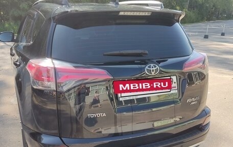 Toyota RAV4, 2018 год, 2 750 000 рублей, 2 фотография