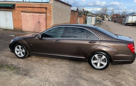 Mercedes-Benz S-Класс, 2011 год, 2 700 000 рублей, 3 фотография