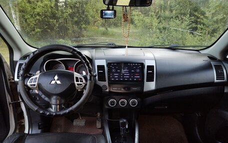 Mitsubishi Outlander III рестайлинг 3, 2008 год, 1 100 000 рублей, 6 фотография