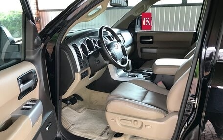 Toyota Sequoia II рестайлинг, 2011 год, 2 590 000 рублей, 7 фотография