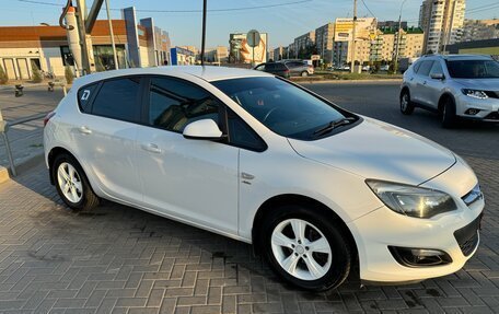 Opel Astra J, 2014 год, 970 000 рублей, 4 фотография