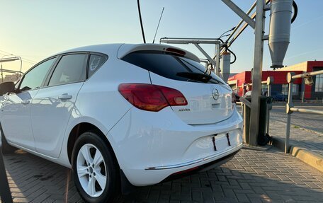 Opel Astra J, 2014 год, 970 000 рублей, 6 фотография