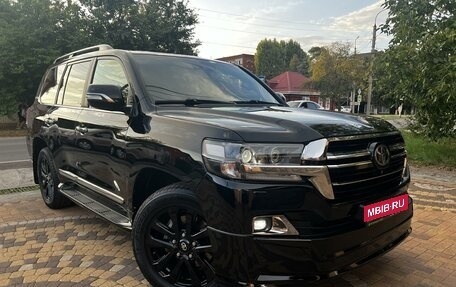 Toyota Land Cruiser 200, 2019 год, 6 890 000 рублей, 1 фотография