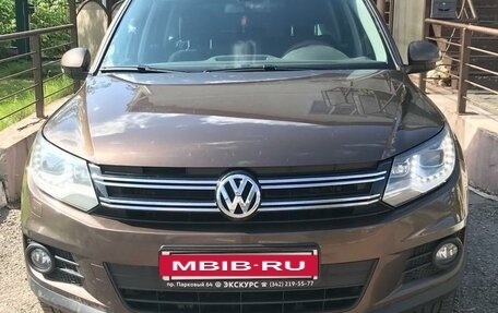 Volkswagen Tiguan I, 2016 год, 1 950 000 рублей, 2 фотография