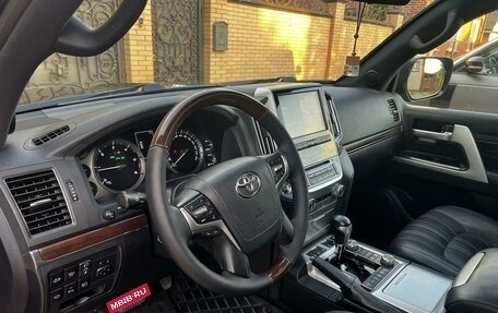 Toyota Land Cruiser 200, 2019 год, 6 890 000 рублей, 14 фотография