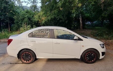 Chevrolet Aveo III, 2014 год, 800 000 рублей, 3 фотография