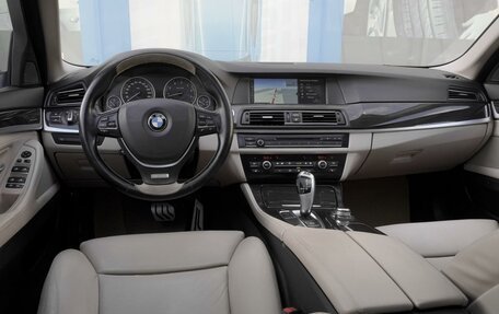 BMW 5 серия, 2010 год, 2 249 000 рублей, 6 фотография