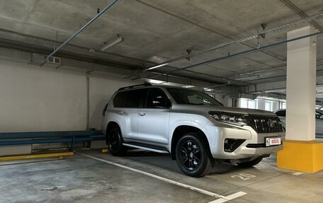 Toyota Land Cruiser Prado 150 рестайлинг 2, 2021 год, 7 500 000 рублей, 2 фотография