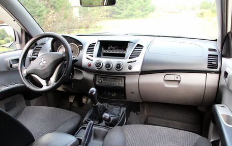 Mitsubishi L200 IV рестайлинг, 2013 год, 1 370 000 рублей, 9 фотография